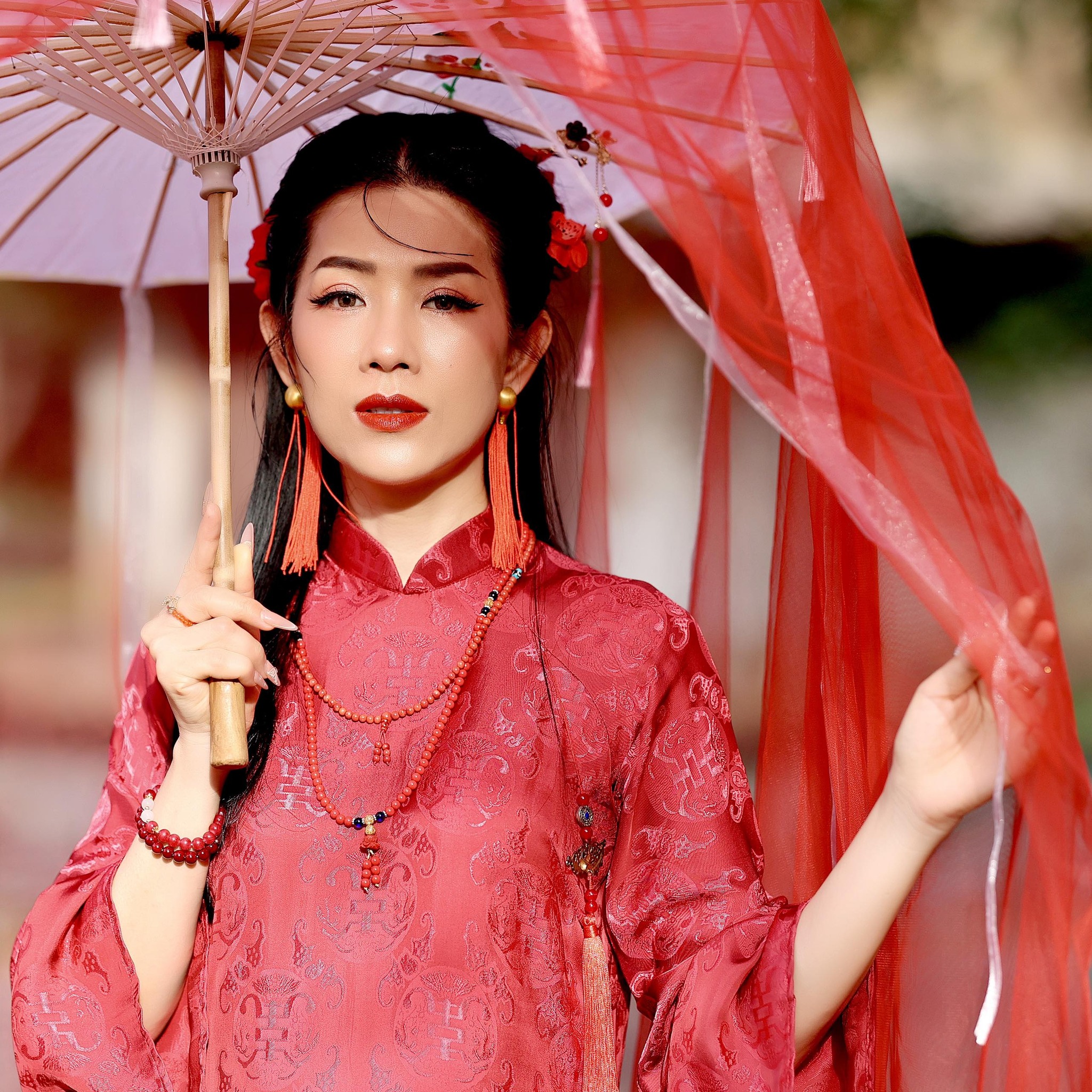 Châu Hà Yến Nhi ngoài đời thực