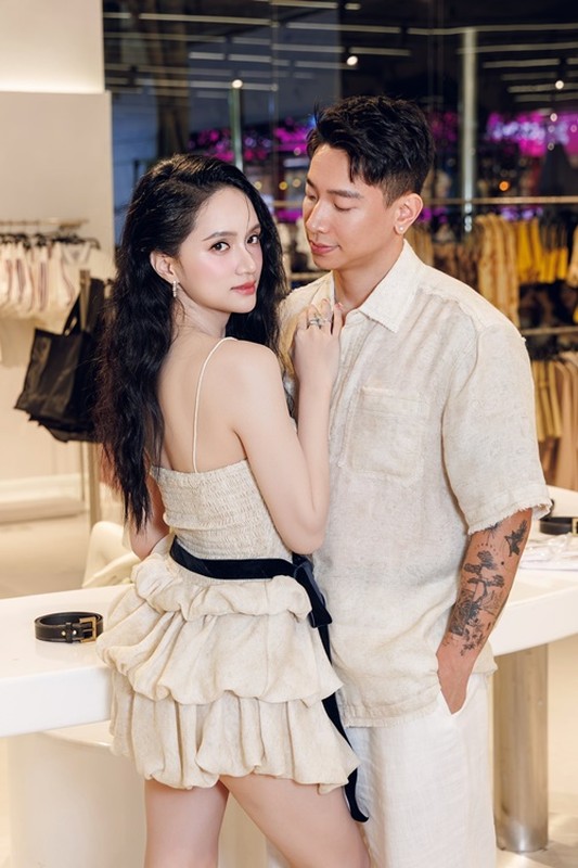 Hương Giang và Phú Cường thân thiết cùng nhau
