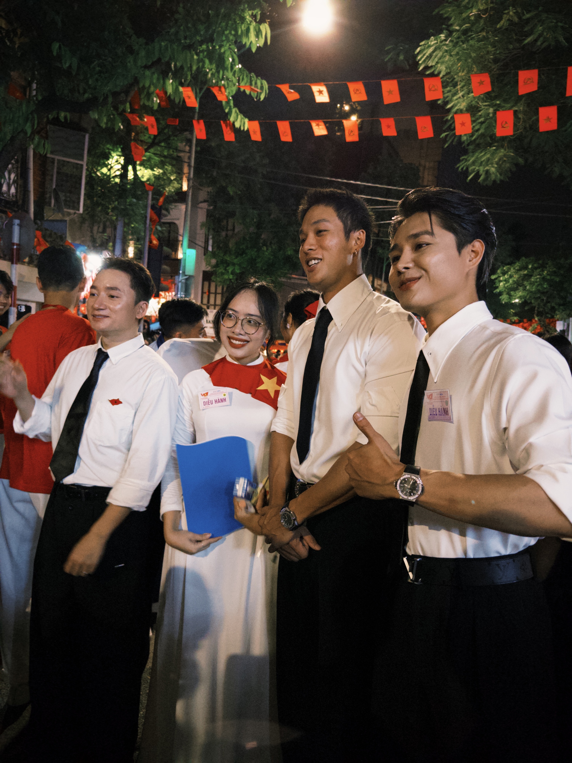 Nam vương Hưng Nguyễn cũng có màn bùng nổ visual