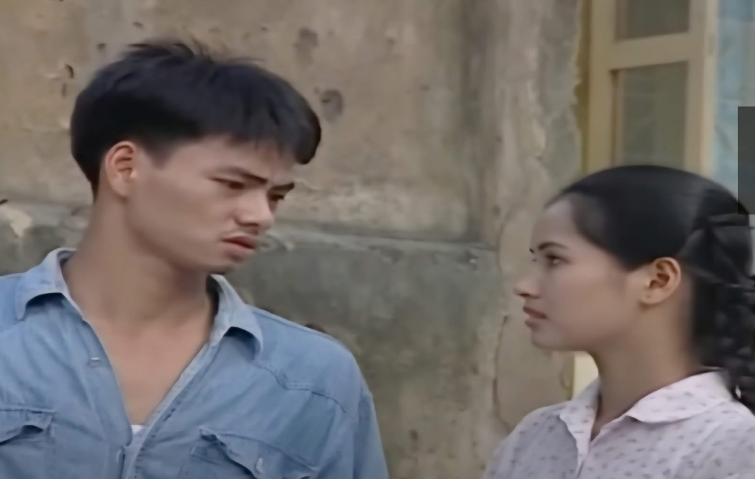 Anh em Núi - Biển trong phim Sóng Ở Đáy Sông
