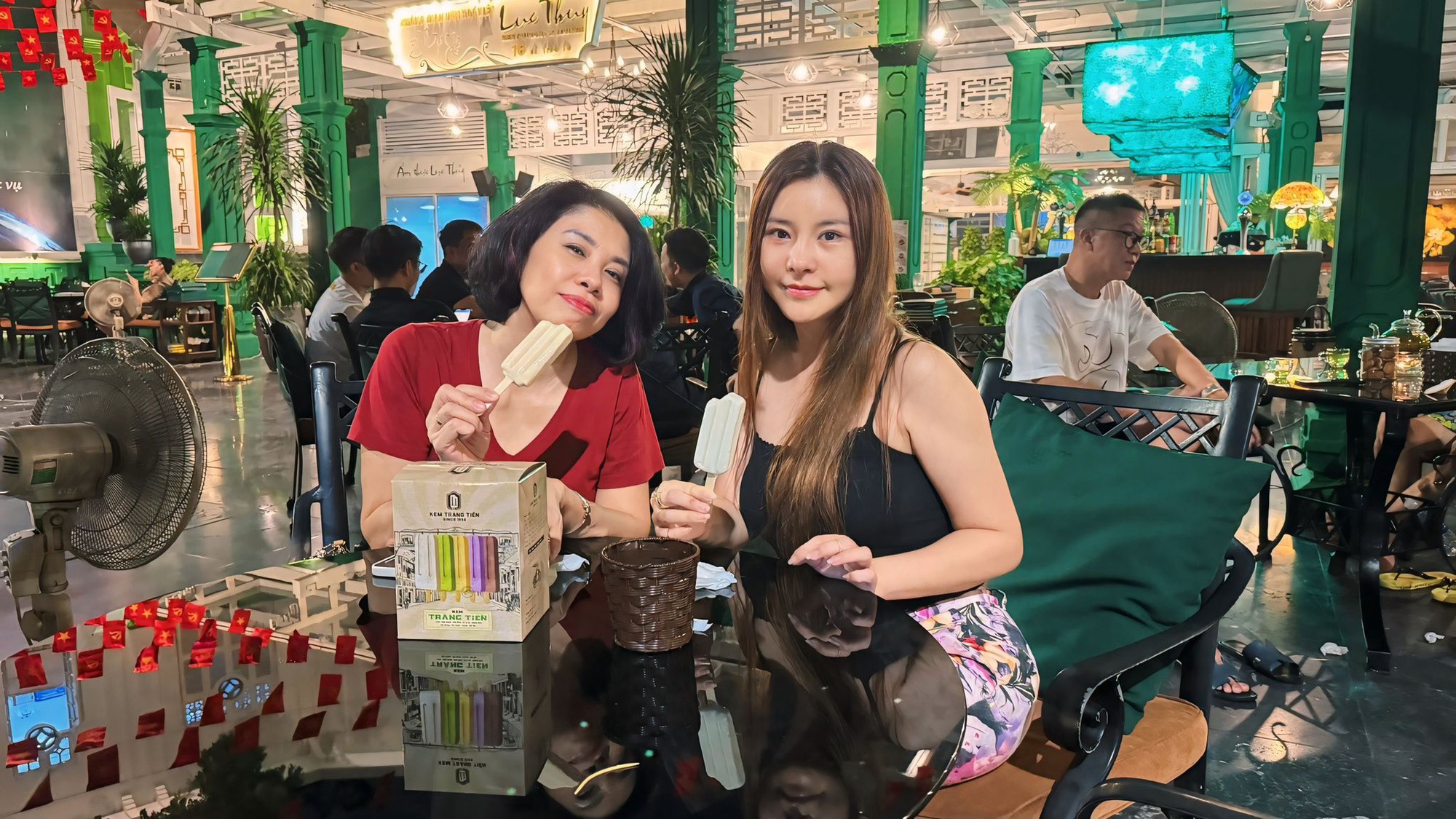 Kim Oanh với diện mạo thu hút sự chú ý của công chúng