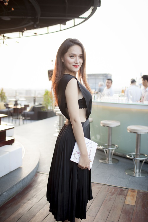 Trở về Việt Nam do áp lực tài chính sau phẫu thuật