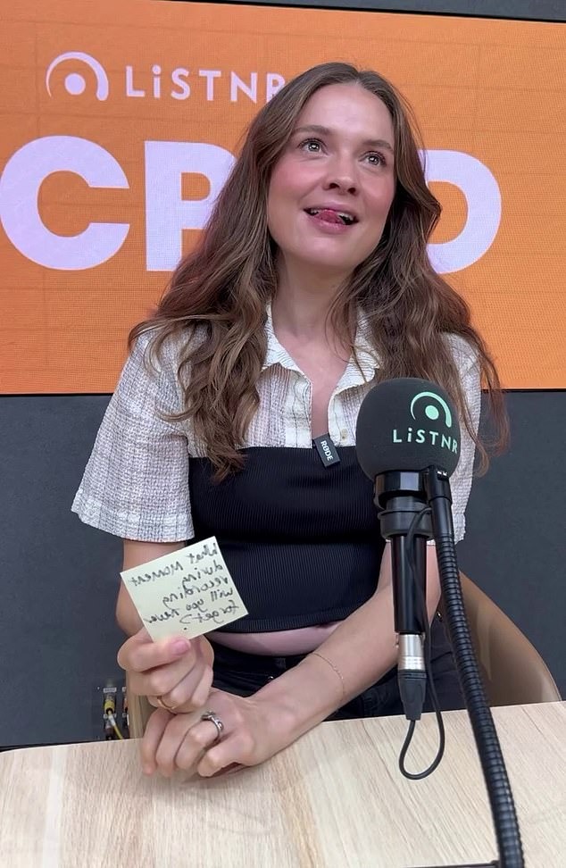 Tin nhắn giữa David Beckham và influencer Laura Henshaw