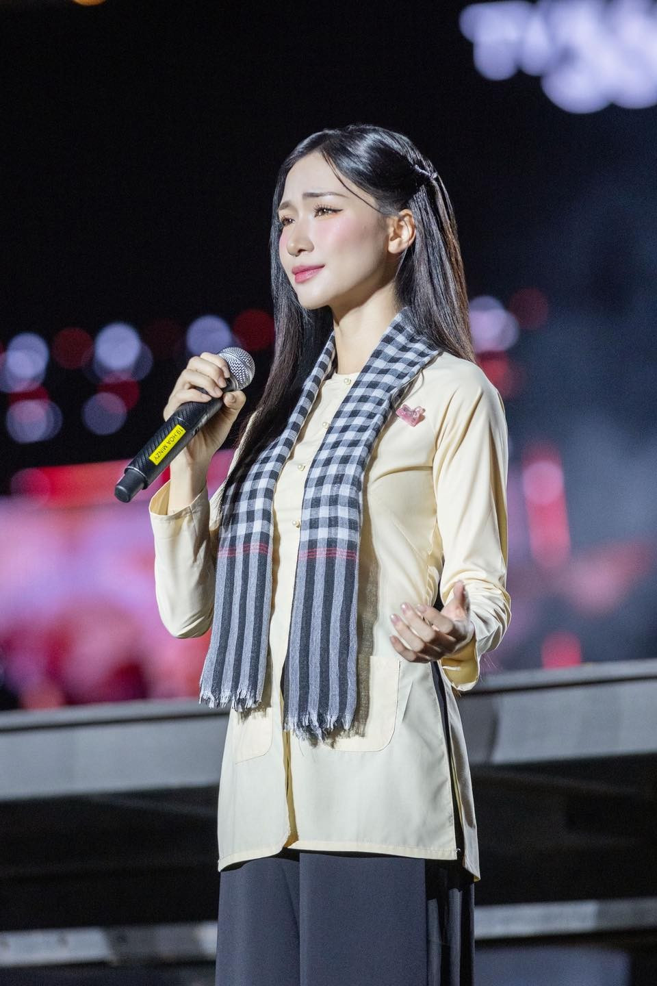 Hòa Minzy phản ứng