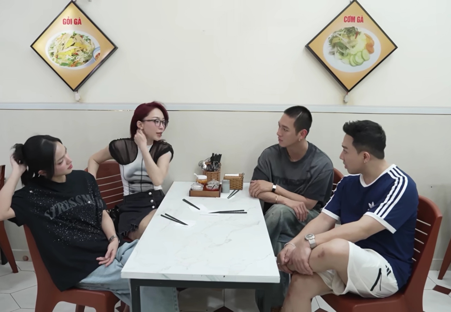 Trấn Thành cùng các đàn em