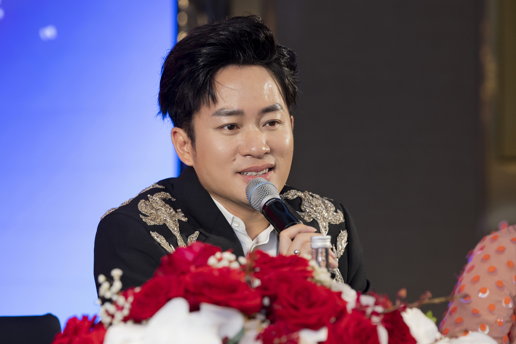 Tùng Dương phát biểu tại sự kiện