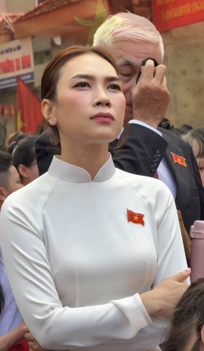 Mỹ Tâm xúc động với Còn Gì Đẹp Hơn