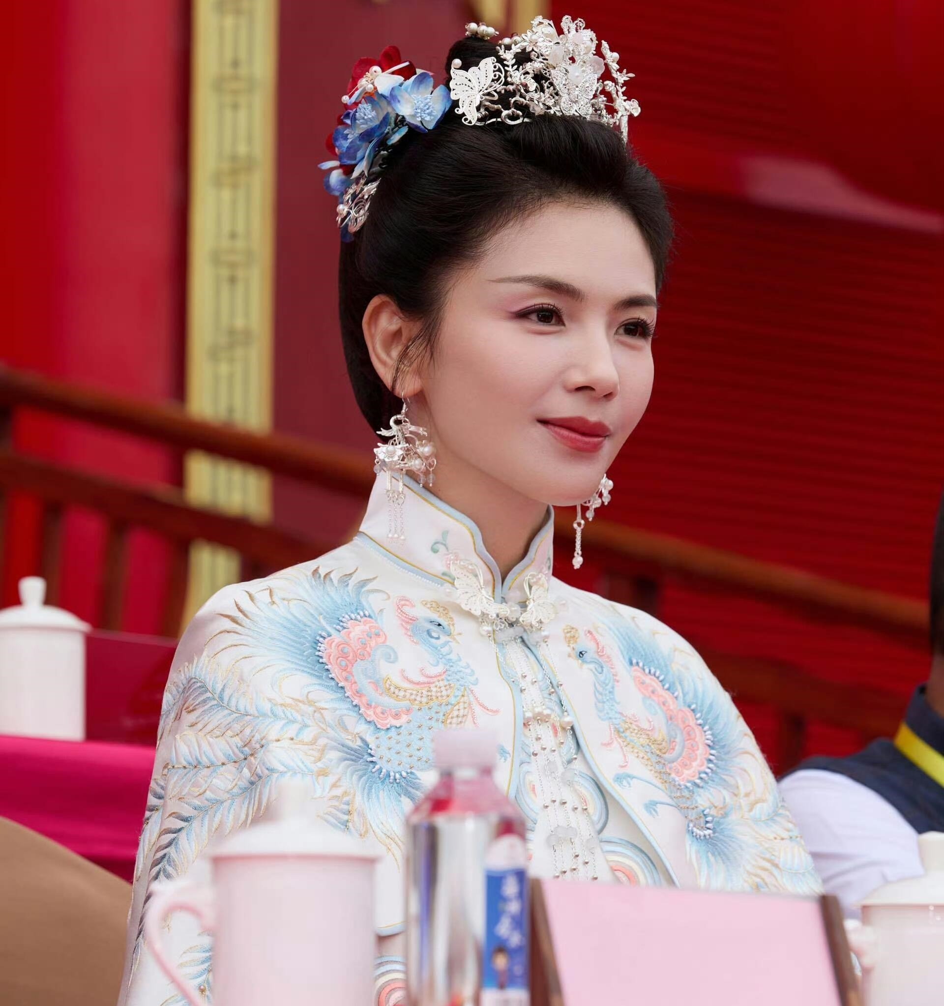 Lưu Đào ảnh thời trang sang trọng cổ kính 