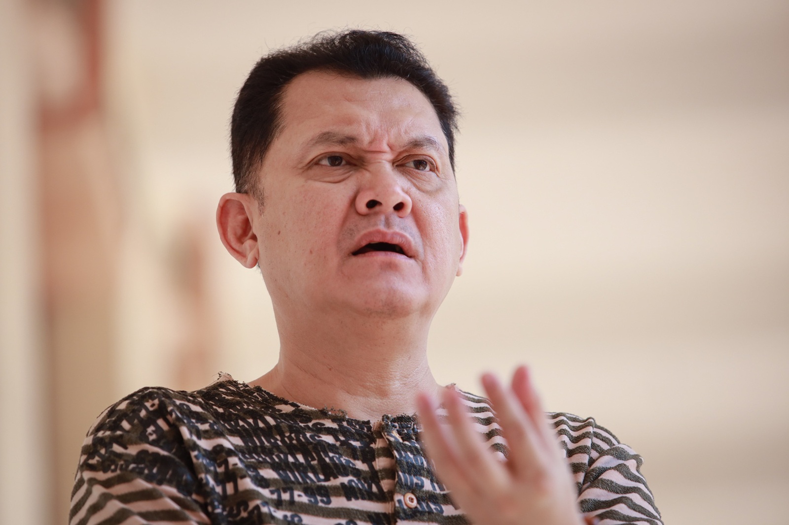 Nghệ sĩ ưu tú Hữu Châu