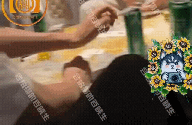 Hứa Khải tổ chức đánh bạc