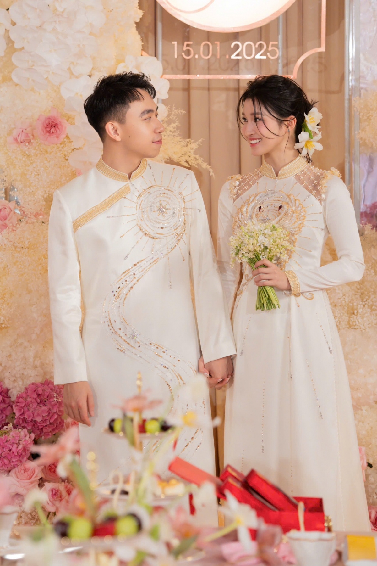 Lễ ăn hỏi kín đáo của Phương Nhi