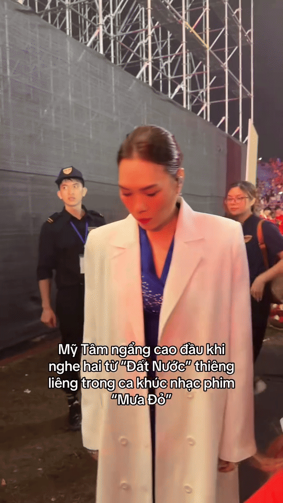 Mỹ Tâm ngân nga theo giai điệu Còn Gì Đẹp Hơn