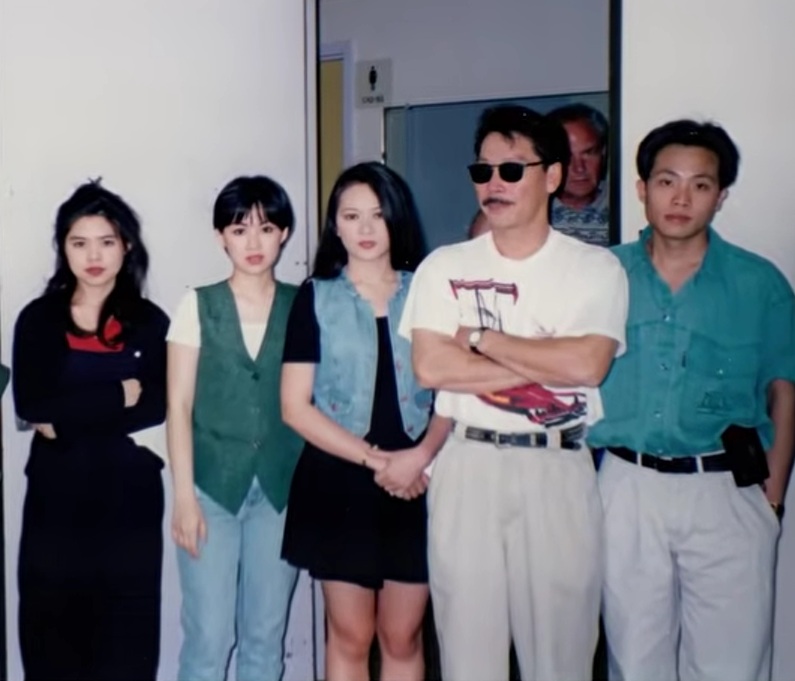 Như Quỳnh thời trẻ bên các đồng nghiệp