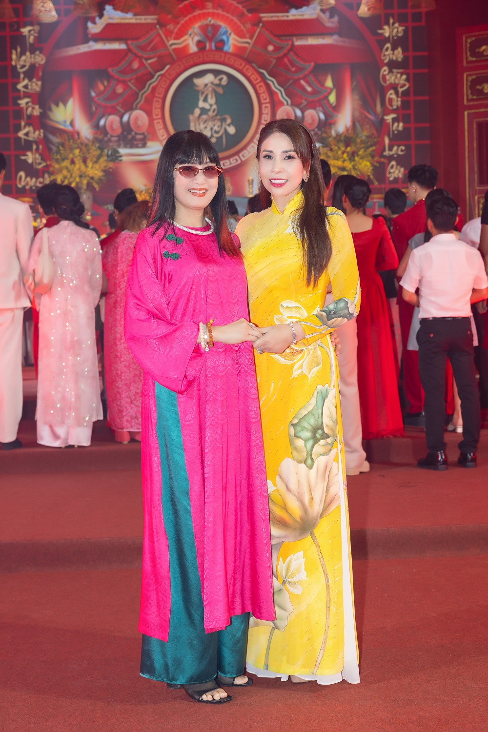 Lễ dâng hương quy tụ đông đảo nghệ sĩ