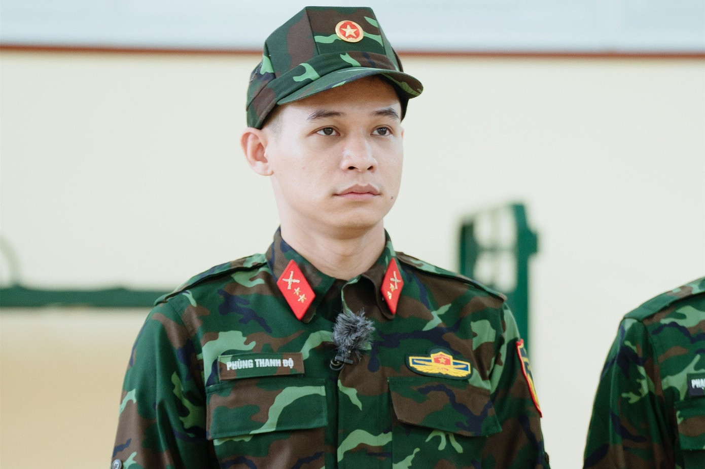 Độ Mixi bị gỡ hình ảnh trên fanpage game show Sao nhập ngũ sau lùm xùm.
