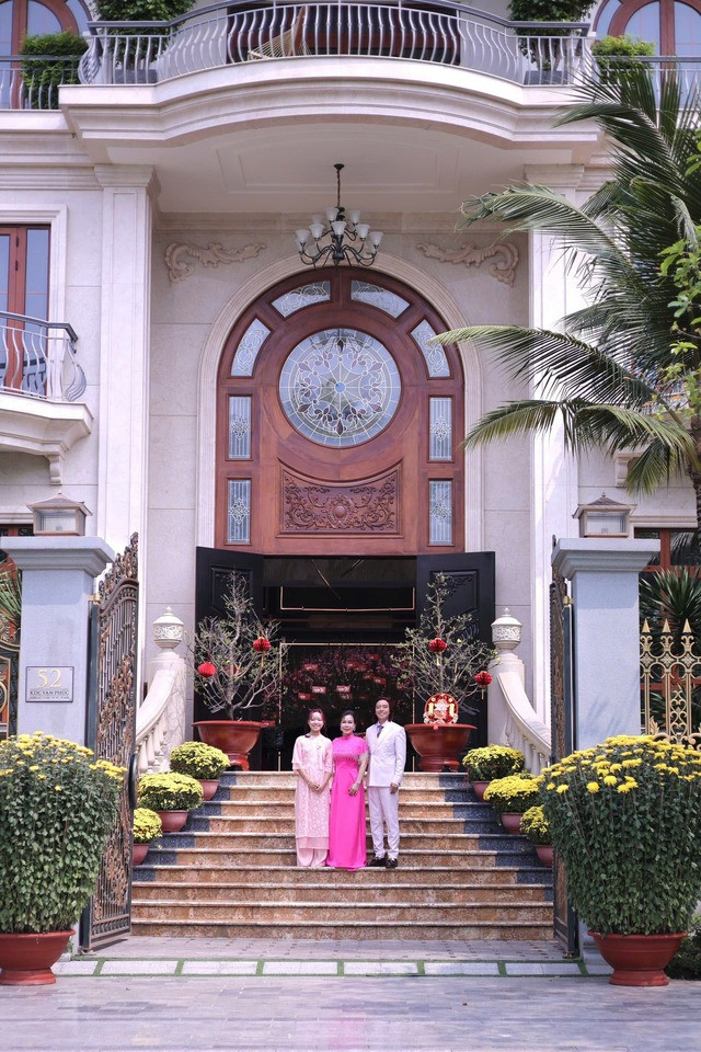 NS Việt Hương đính chính- Ảnh 3. Vợ chồng nghệ sĩ Việt Hương sống trong căn biệt thự hàng trăm tỷ đồng