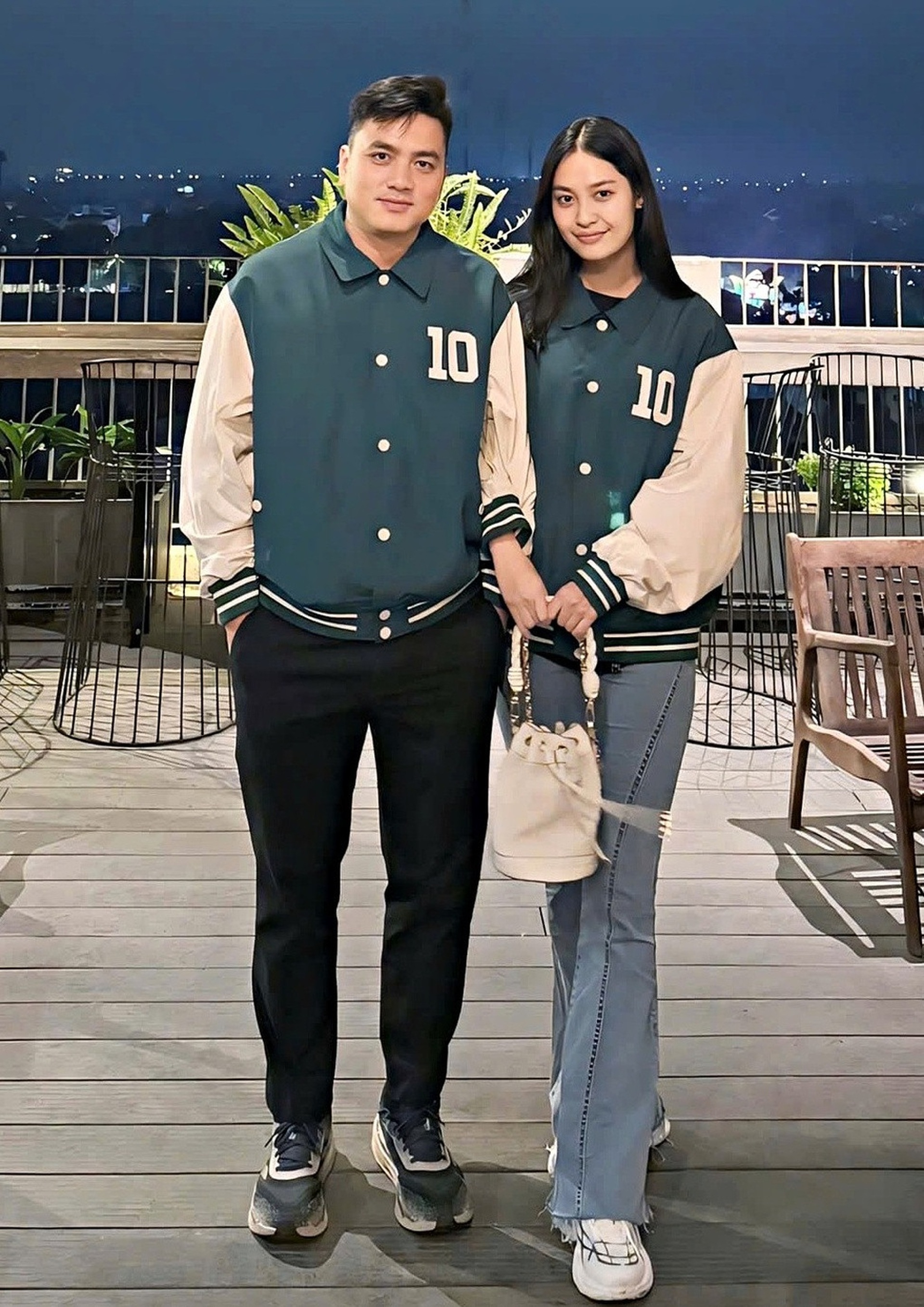 Hoa hậu Việt bức xúc sau hôn lễ với Phó Giám đốc- Ảnh 4. Chồng của Nông Thúy Hằng hơn cô tám tuổi, hiện là Phó Giám đốc