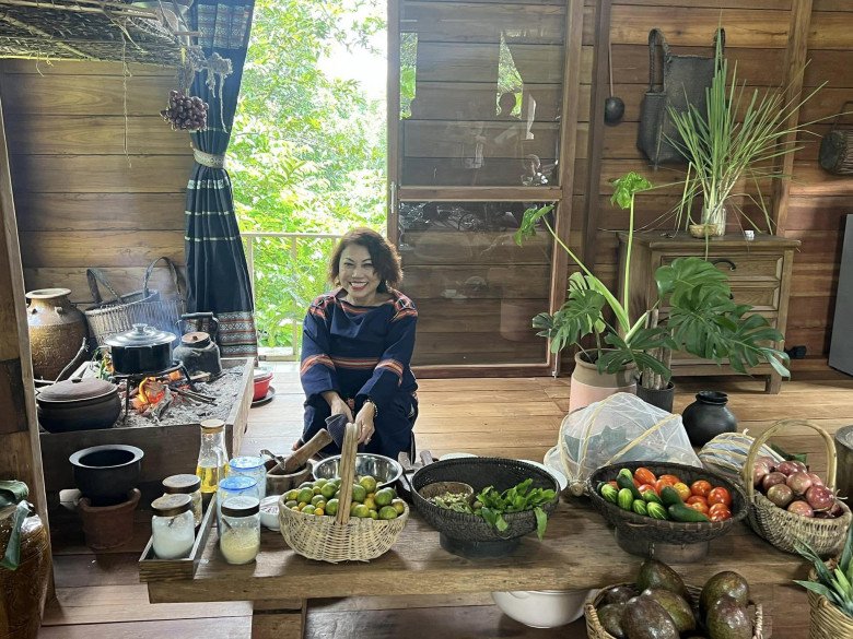 Ngôi sao ca nhạc đình đám: Nợ 40 tỷ, U60 nhiều bệnh, mất khả năng nói chuyện và ăn uống- Ảnh 2. Siu Black trở về quê