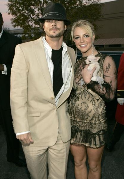 Kevin Federline tiết lộ trong sách