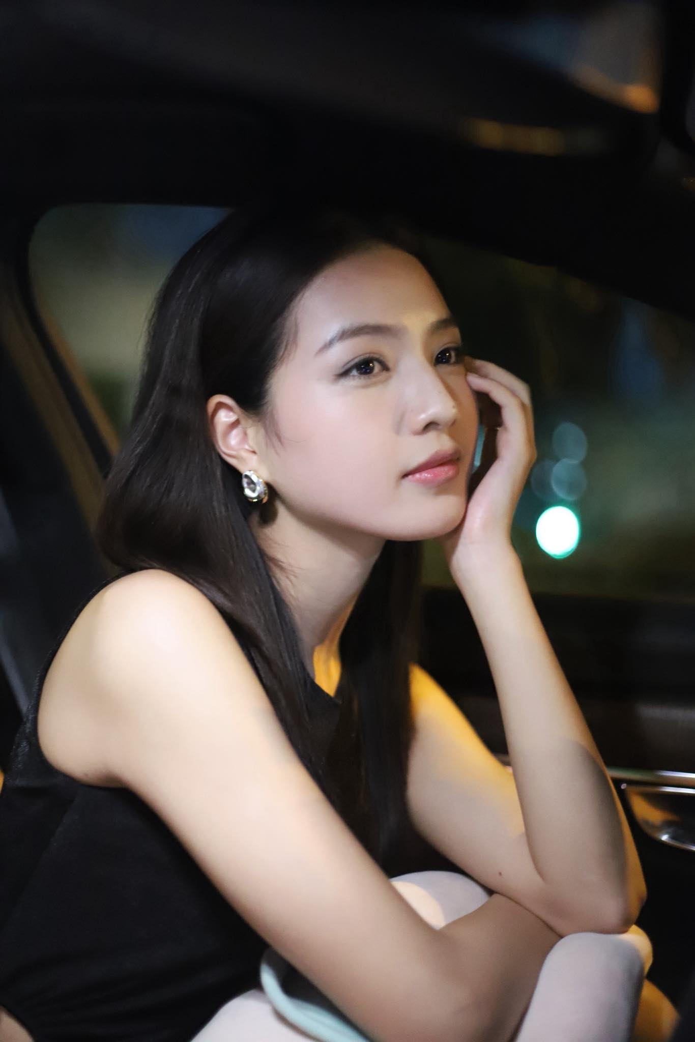 Ảnh tổng thể vẻ đẹp dịu dàng của Bích Ngọc