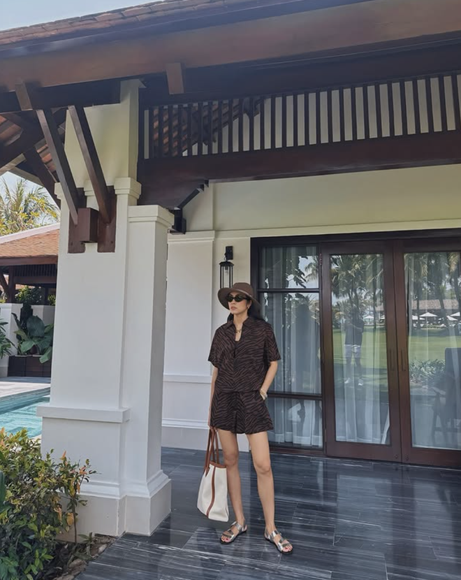 Tăng Thanh Hà với phong cách tối giản đời thường