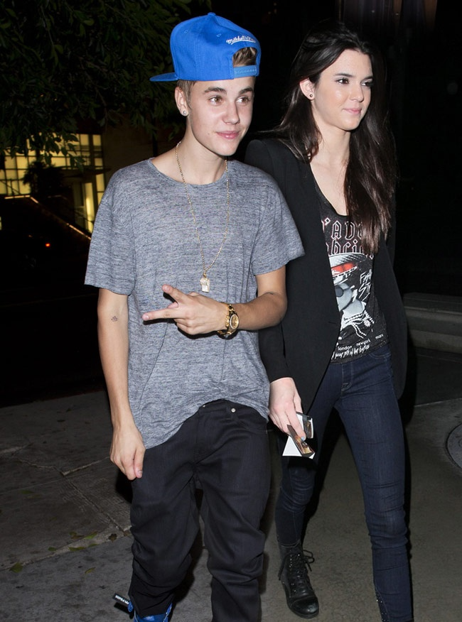 5 giây để lộ hành động nhạy cảm của vợ chồng Justin Bieber và Kendall Jenner- Ảnh 3. Tin đồn hẹn hò Justin Bieber và Kendall Jenner