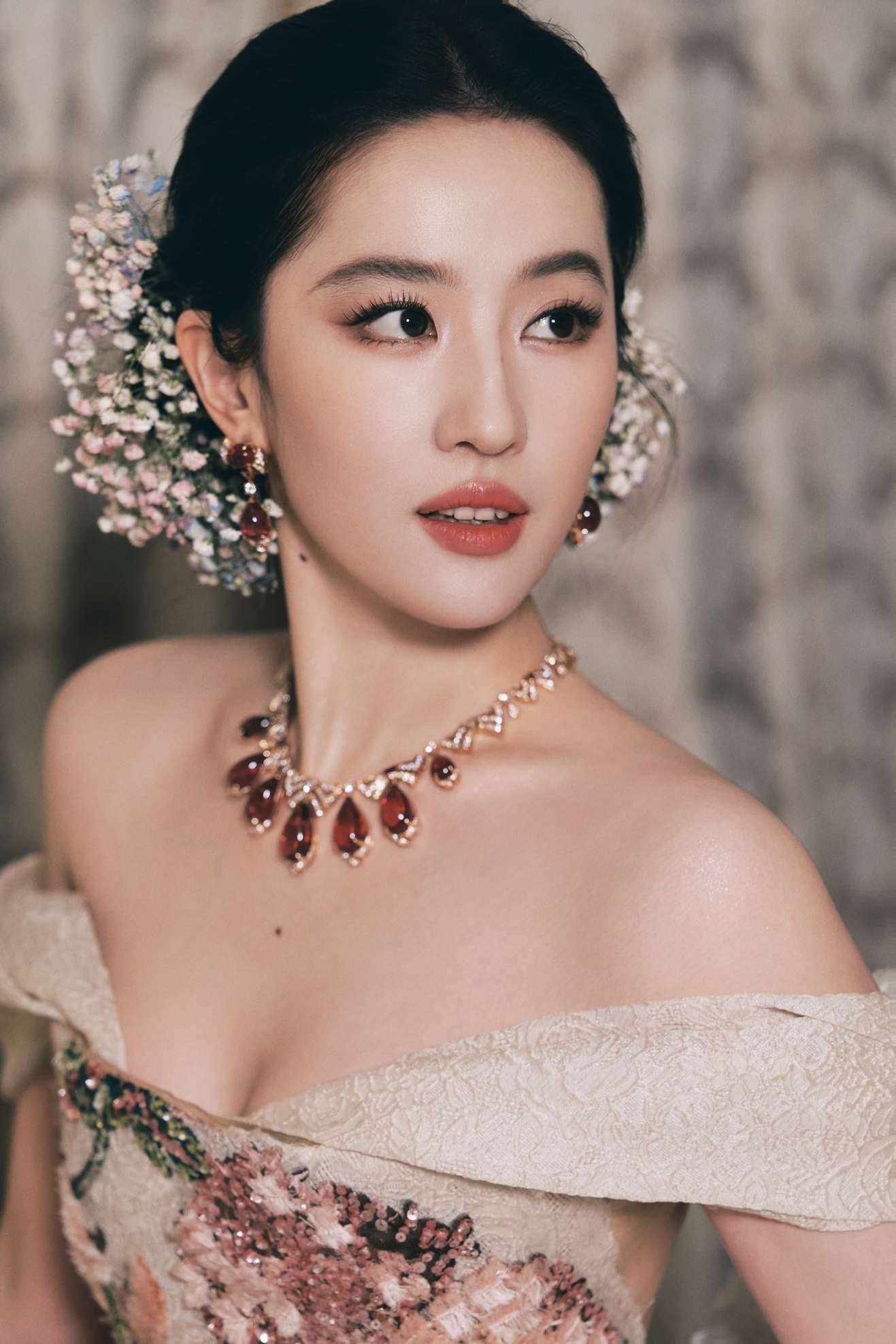 Ảnh minh họa mâu thuẫn giữa hai nữ diễn viên