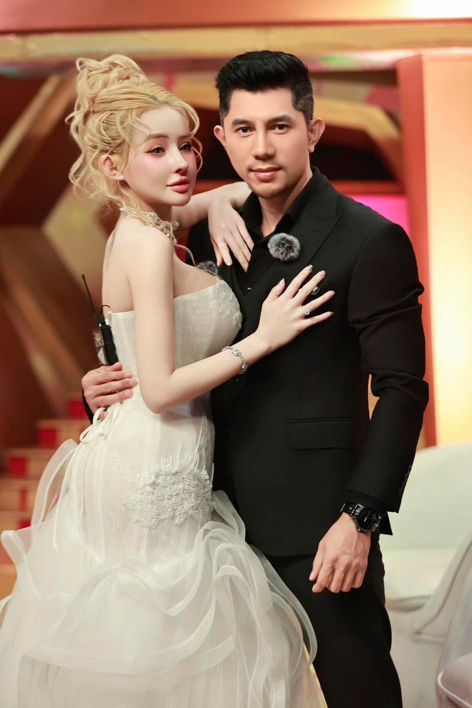 Ngân 98 bị bắt