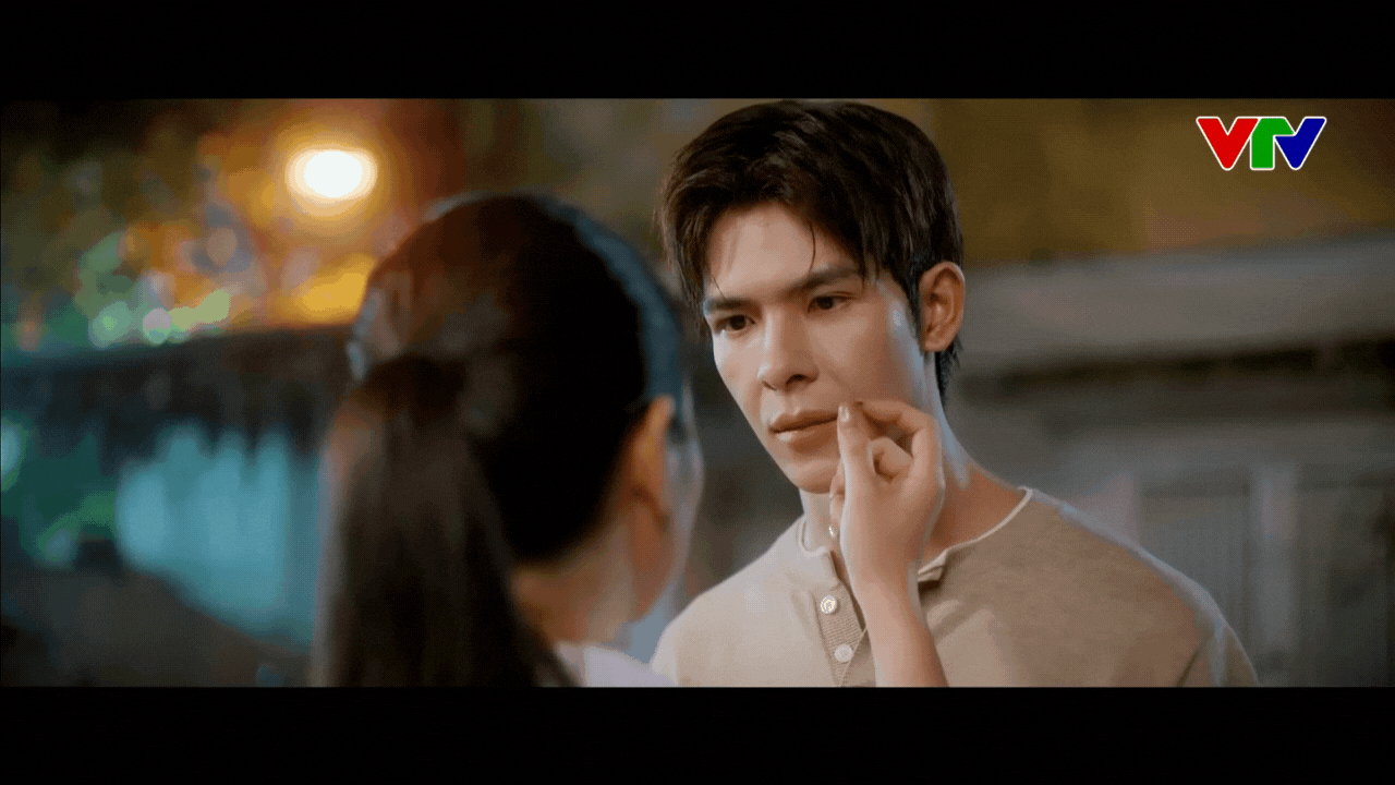 Trường tỏ tình với Ngân tại nơi làm việc