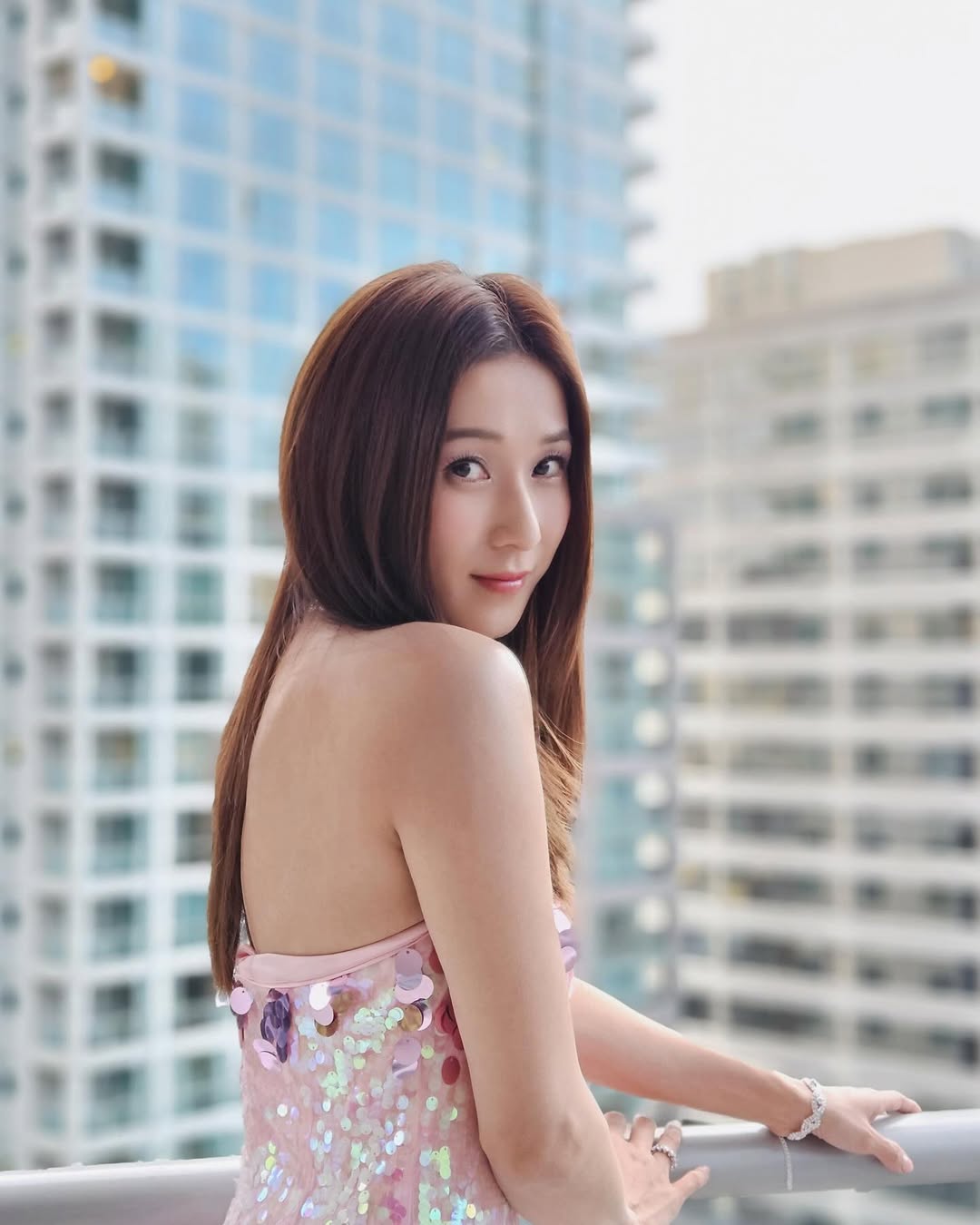 Ảnh thời trẻ của Chung Gia Hân