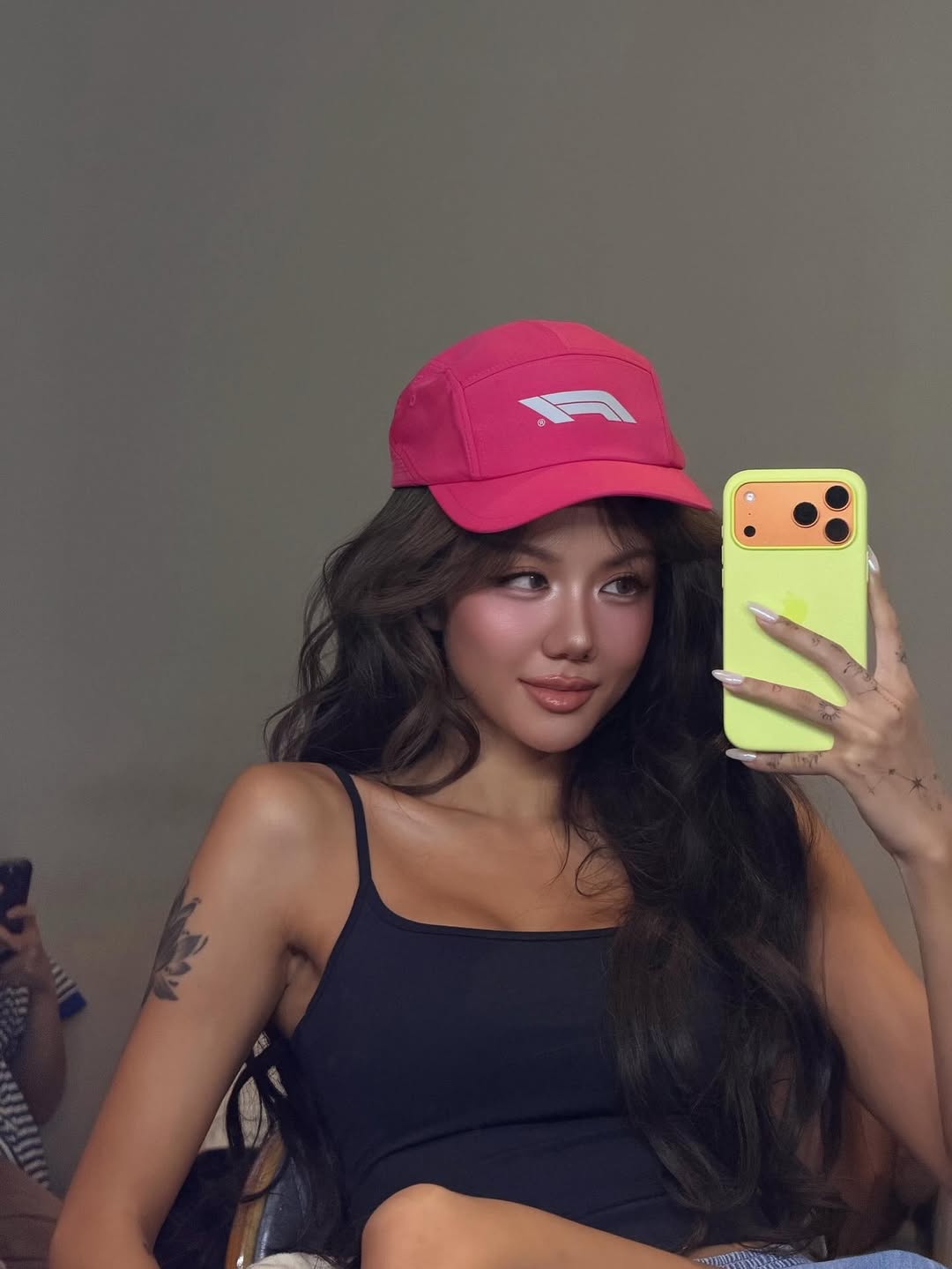 Hậu Em Xinh, Phương Ly đổi giao diện gây sốc với làn da nâu