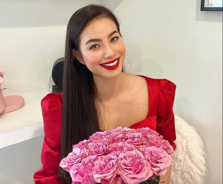 Hoa hậu Phạm Hương giảng dạy trước khi đăng quang