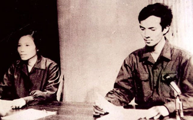 Hai phát thanh viên Hồ Mỹ Hạnh và Nguyễn Hữu Phước trong bản tin 1/5/1975.