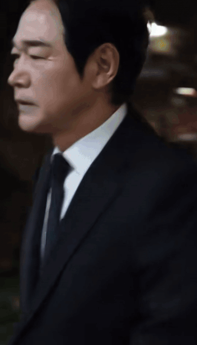 Jung Bo Seok cố nén bi thương khi vào lễ viếng