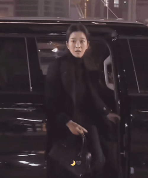 Seo Ye Ji xúc động đăng ảnh kỷ niệm cùng Lee Soon Jae