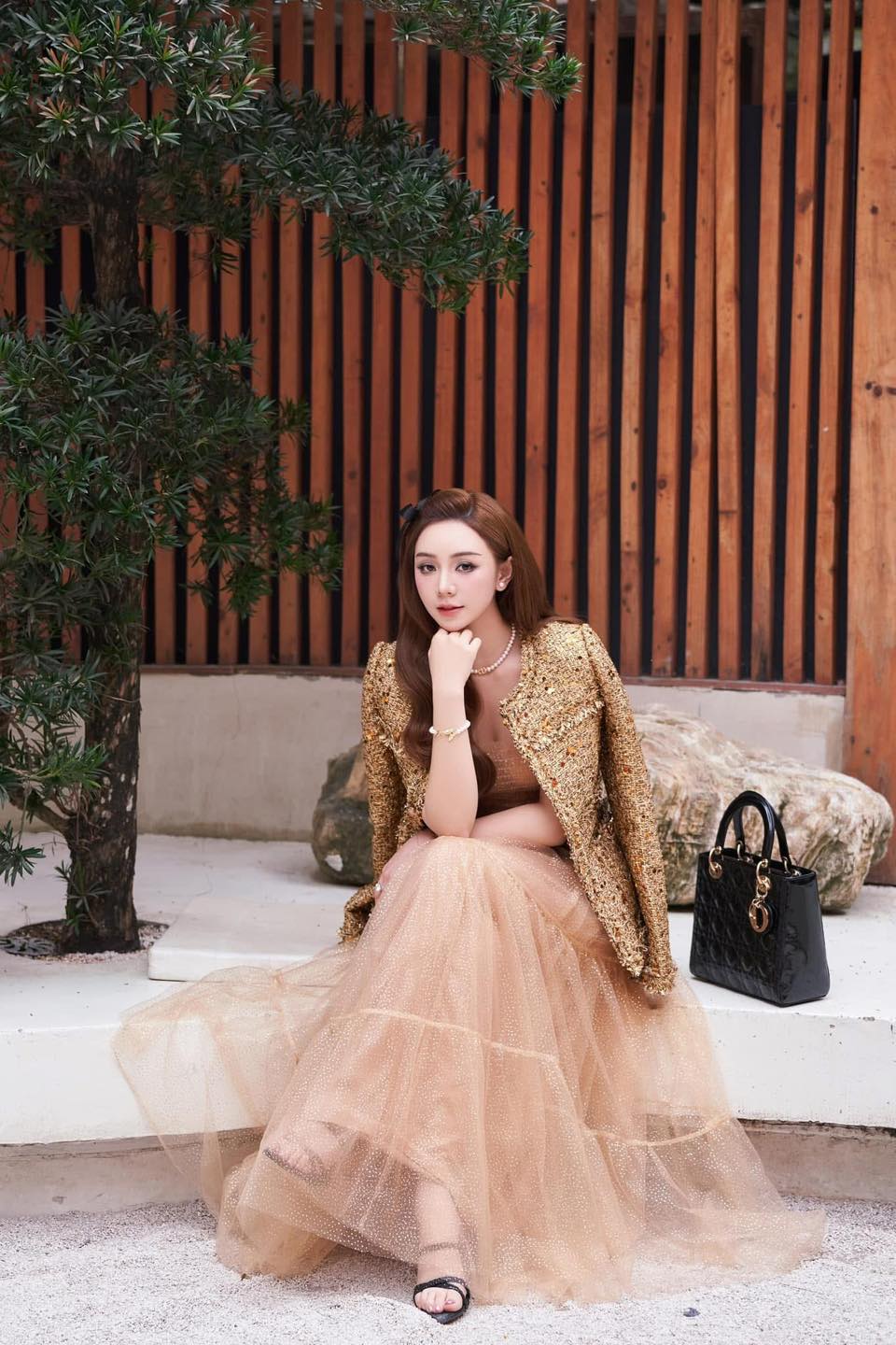 Quỳnh Kool check-in du lịch sang chảnh