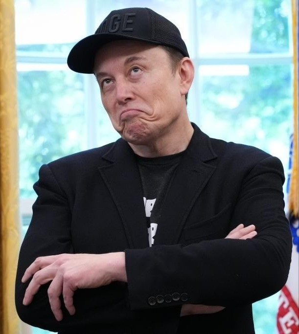 Billie Eilish chỉ trích Elon Musk bằng từ ngữ tục tĩu