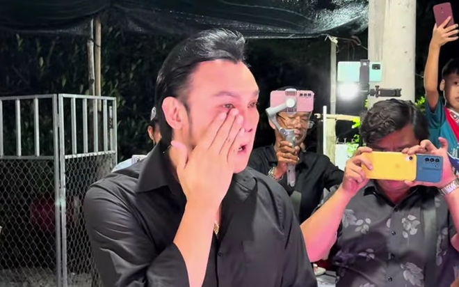 NSƯT Kim Tiểu Long trên sân khấu cải lương