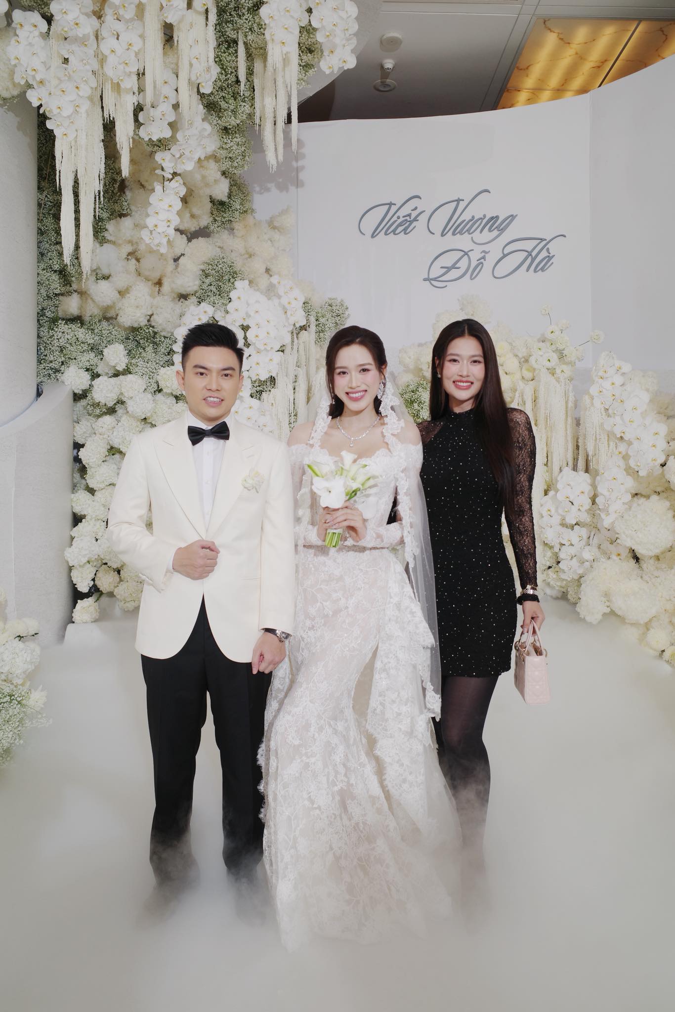 Hoa hậu Đoàn Thiên Ân tại đám cưới