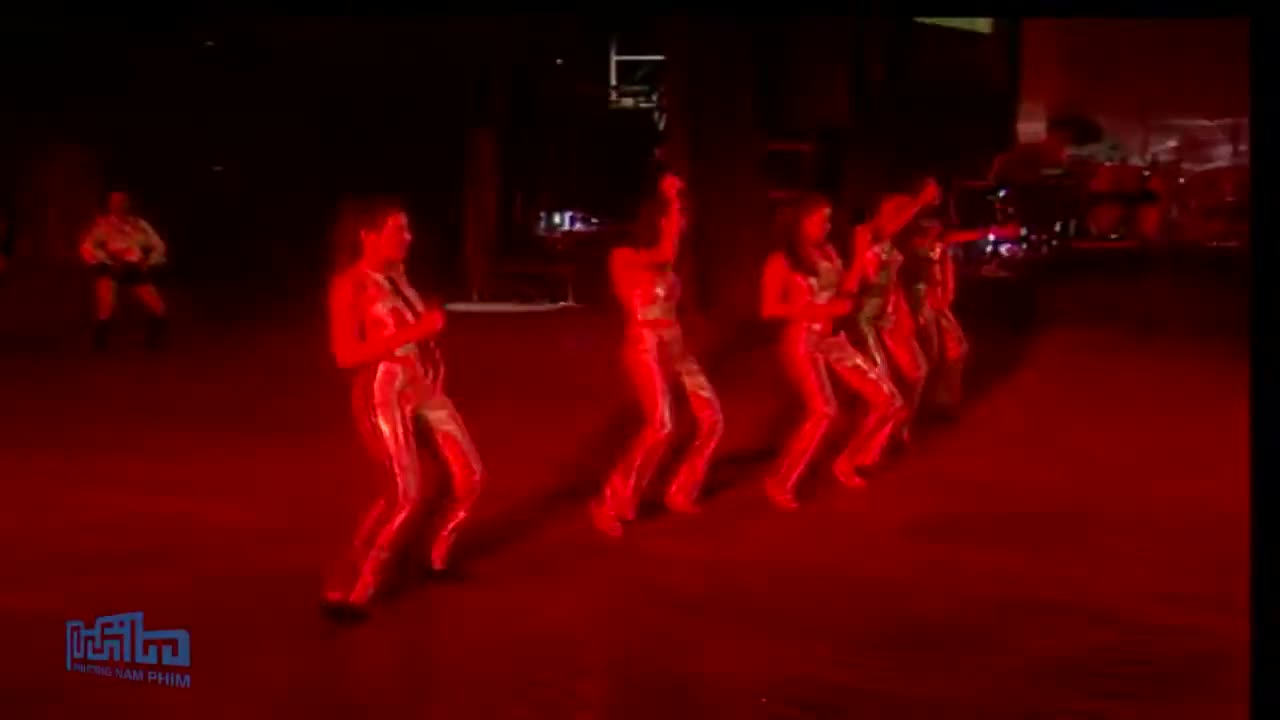 Màn trình diễn ca khúc Cho Em Bên Anh Mãi của nhóm Ngẫu Nhiên