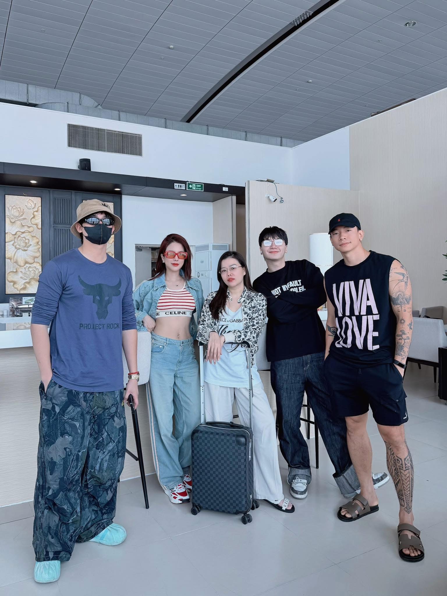 Nhiều sao Việt khác như Diệp Lâm Anh, Mai Ngô góp sức tiếp lửa