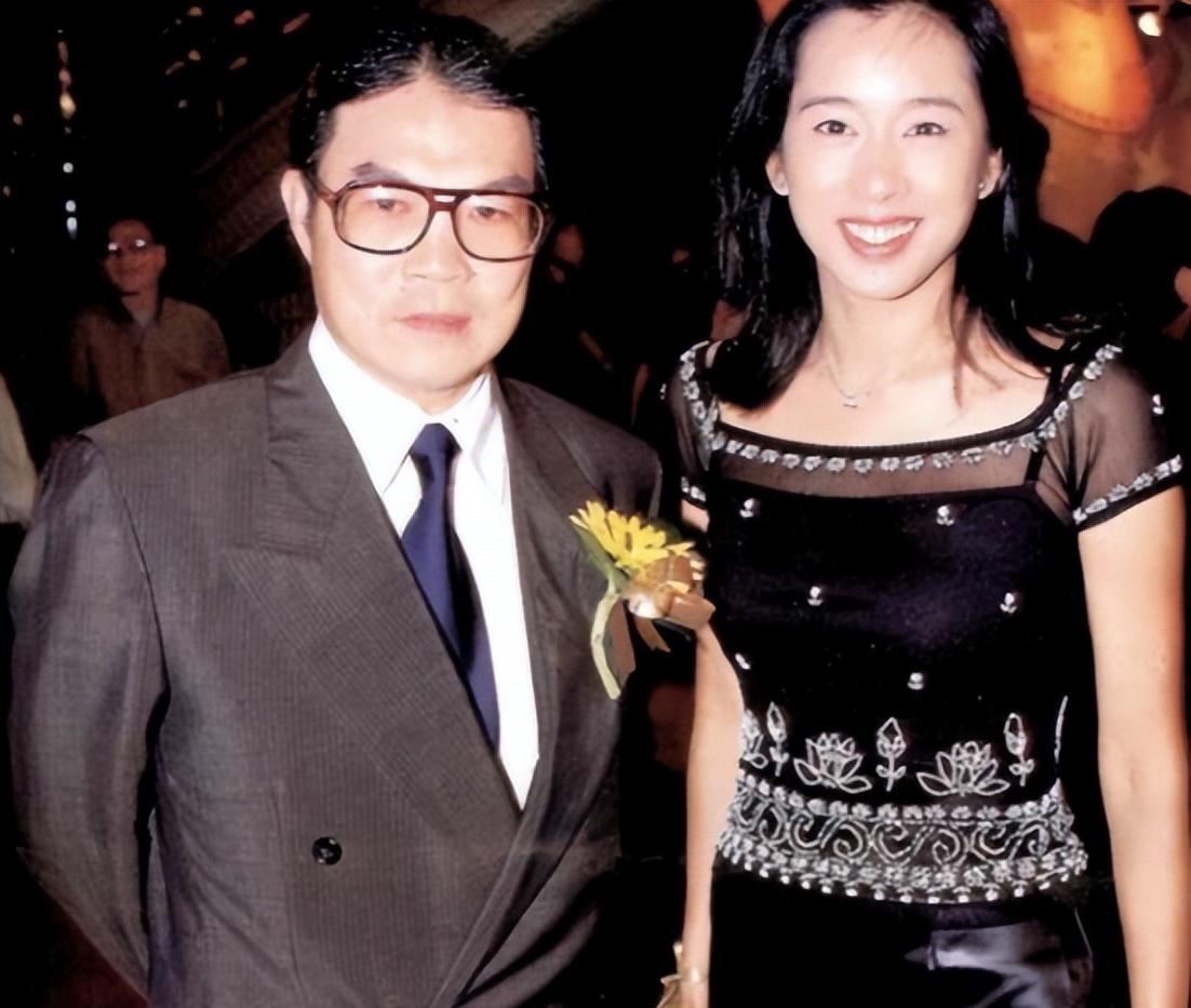 Chu Linh Linh ly hôn chồng đại gia ở tuổi 46