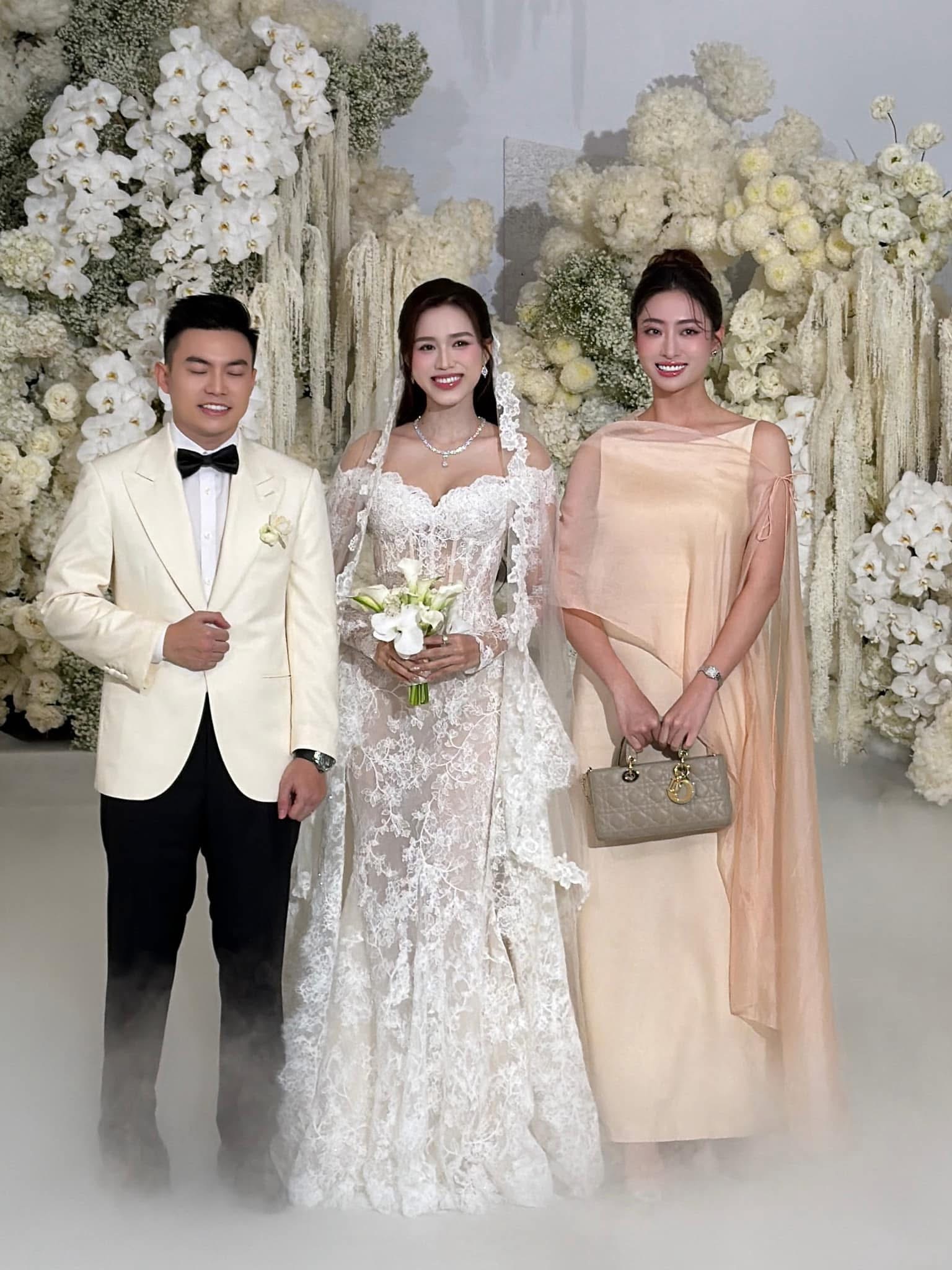 Hoa hậu Lương Thuỳ Linh tại đám cưới Đỗ Hà