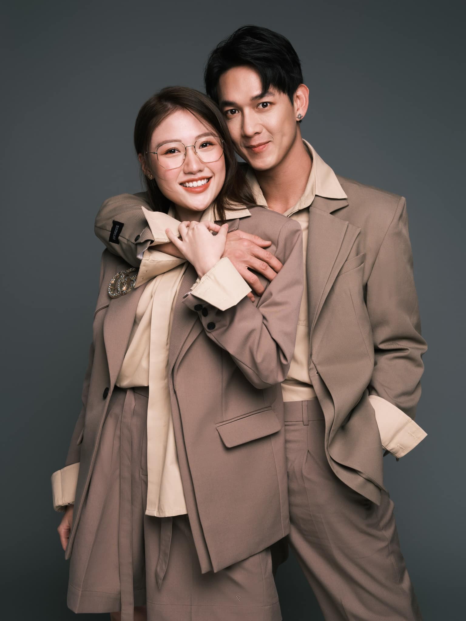 Uyển Ân và Song Luân thân thiết