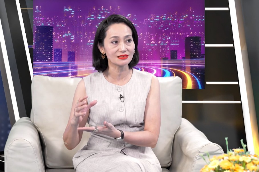 Chân dung NSƯT Hạnh Thúy