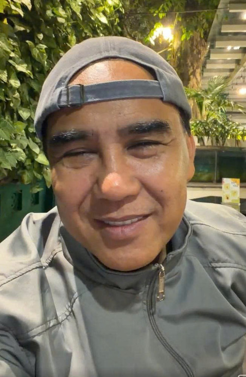 Quyền Linh livestream tối 8/12. Quyền Linh trong buổi livestream phủ nhận tin đồn